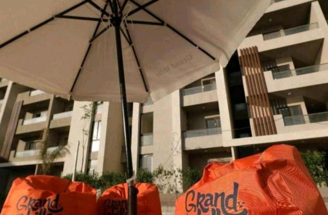 قرية جراند هيلز الساحل الشمالي للعائلات فقط Grand Hills North Coast كود E45 Apartmán *