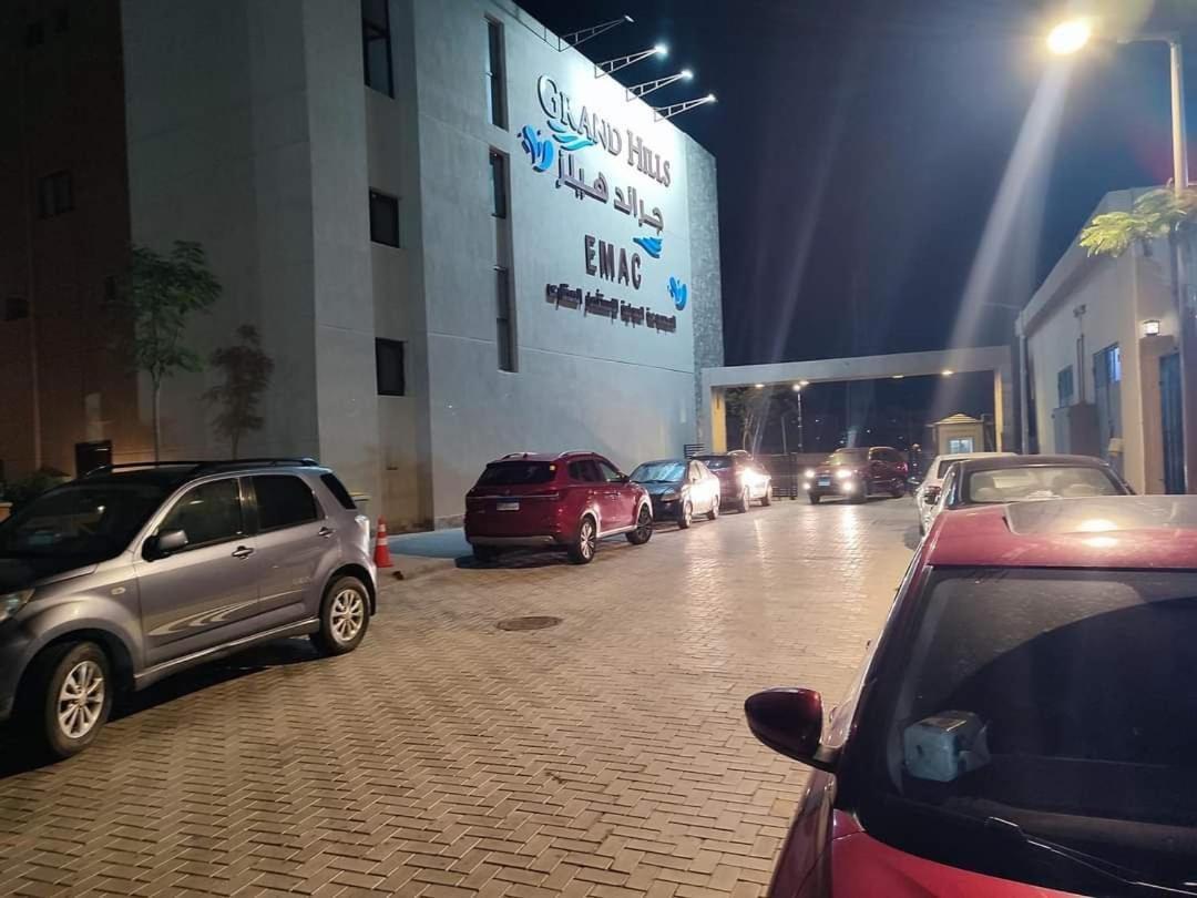 Grand Hills North Coast Family Apartment Dawwar 'Abd Allah